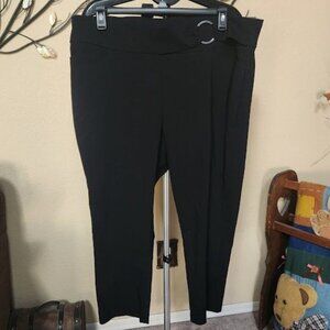NWT Maurices black stretchy capri sz 22W
